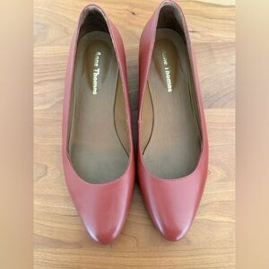 Anne Thomas pumps 39/8